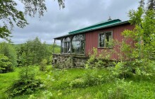 Zapomenuté stavby: Lovecký zámeček léta chátrá. Řádí tady i zloději