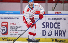 Začátek přípravy bez dvou křídel. Z Plecharény odchází Chmielewski s Kucserou