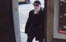 VIDEO: Policie hledá bělovlasého muže. Neznáte ho?