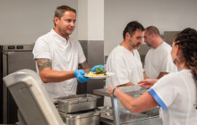 Funguje to jako v restauraci, to čumím. Po Forejtovi a Paulusovi vařil ve FN další šéfkuchař