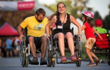 Zasukované tkaničky přivezou Voxela i komika Tonyho. Podpoří Trend vozíčkářů