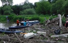 Úklidová plavba po Moravě. Dobrovolníci vytáhli 70 pytlů odpadků