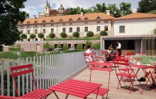 Dobrovolníci chtějí příští rok začít renovovat zahradu hospice na Svatém Kopečku