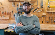 Rčení o zlatých českých ručičkách platí, říká zakladatel sdílené dílny Bekárek