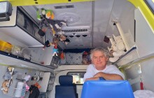 Na dětech mám nejradši jejich upřímnost, říká řidič plyšákové sanitky Stanislav Mikiska