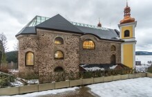 Letní výlety: Prosklená střecha je připomínkou minulosti. Navštivte Neratov