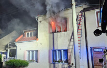 Na Olomoucku hořel rodinný dům. Zranění jsou civilisté i hasiči