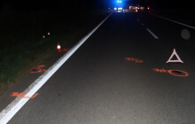 Řidič srazil cyklistu a ujel. Cyklista nehodu nepřežil