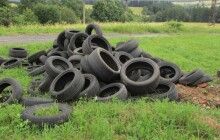 Policie pátrá po neznámém, který založil černou skládku ve Vojtíškově