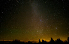 Padá hvězda, něco si přej. Šance vidět perseidy je dnes největší