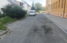 Ulice Bojovníků za svobodu se uzavře. Výměna asfaltu potrvá do konce srpna