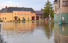 Za zaplavení Brodku mohou nevytažená stavidla na jezu, myslí si znalci