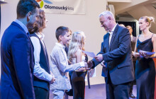 Kraj ocenil talenty. Baví je matematika i hudba