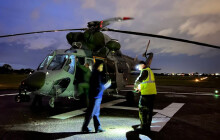 Armádní vrtulníky pomáhají při povodních. Jeden je nasazený v Jeseníku