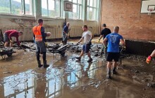 Škola v České Vsi obnoví plně provoz až příští rok, zázemí hledá pro 330 žáků