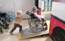 Jaké je žít s hendikepem? To ukáže výstava Lidé odvedle