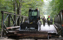 Na řadě je Velká Kraš. Armáda pokračuje ve výstavbě provizorních mostů
