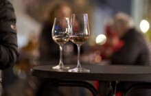 Svatomartinské oslavy na Dolním náměstí. Víno, muzika a ohňová show rozzáří Olomouc