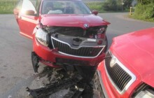 Mladá řidička nedala na křižovatce přednost a způsobila dopravní nehodu