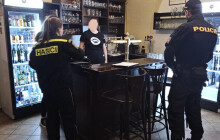 Kontrolovali bary a restaurace v Uničově. Hasiči zjistili bezpečnostní nedostatky