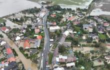Domácnosti postižené povodněmi mohou dostat příspěvek. Žádat je možné až do prosince