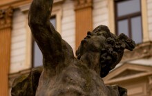 FOTOREPORT: Patron obchodu Merkur dohlíží na Olomouc