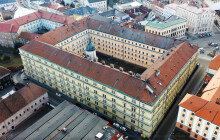Univerzita požádala ministerstvo financí o prodloužení lhůty na dorovnání ceny Hanáckých kasáren