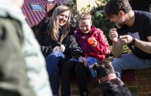 Sdílená péče, která mění životy. Ukazujeme dětem, že pomáhat je normální, říkají Soldánovi