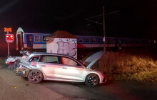 Srazili se na přejezdu. Provoz vlaků v Prostějově je obnoven