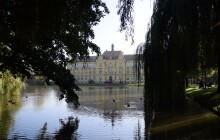 Dům s problémovými obyvateli nabídl majitel městu. Chce za něj 50 milionů