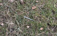 Stříkaček v ulicích přibývá. Strážníci je sbírají po celém městě