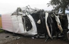 Tragická dopravní nehoda. U Seloutek na Prostějovsku narazil řidič do stromu