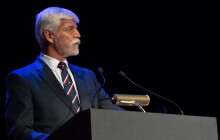 Petr Pavel navštívil povodněmi zasažené Jesenicko, prohlédl si školy i zničené oblasti