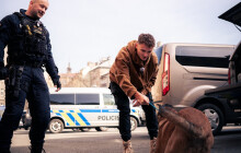 Youtuber mezi policisty. Den s hlídkovou službou natočil