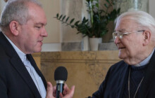 Biskup Hrdlička je v nemocnici. Prodělal infarkt