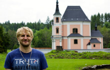 Kostel má sloužit lidem, ne minulosti, říká správce kostela ve Staré Vodě Aleš Tománek