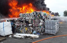 Na Přerovsku hořela skládka plastů