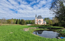 Sedmý zvon a ochranná síť. Stará Voda se chystá na poutní víkend