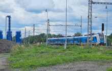 Práce po havárii cisteren pokračují. V Hustopečích hlídají ryby, vzduch i vodu