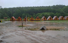Hasiči evakuovali 238 účastníků z tábořišť. Kvůli dešti