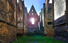 Letní výlety: Navštivte klášter Rosa Coeli stejně jako básník Jan Skácel