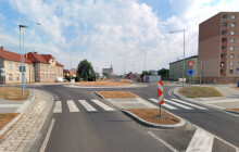 Kruhový objezd u cukrovaru v Litovli se bude opravovat. Dopravu budou řídit semafory