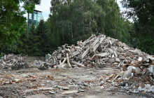 Místo ubytovny vznikne lesopark