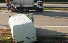 Tragická dopravní nehoda u Bělotína, řidič dodávky nepřežil střet s nákladním vozidlem