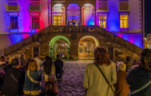 Na Horní náměstí se vrátilo noční muzicírování, pokračovat bude ještě další dvě zářijové soboty