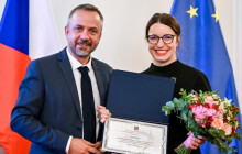 Ocenění za popularizaci vědy putuje k ředitelce AFO Evě Navrátilové