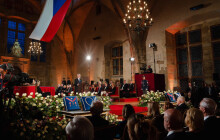 Prezident ocenil čtyři osobnosti z kraje. Mezi nimi i hrdinu RAF Arnošta Valentu