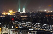 Hasiči cvičili záchranu z jeřábu vysokého pětapadesát metrů