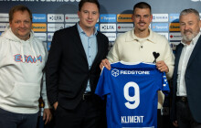 Kliment zůstává. Podepsal novou smlouvu