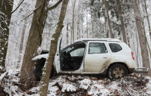 Recidivista se zákazem řízení řádil na Jesenicku. Škoda jde do statisíců